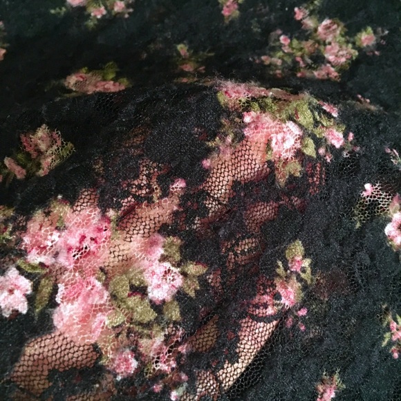 ⛔️SOLD⛔️ 🌸Free People flowered tank🌸 - Picture 4 of 6